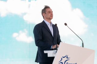 Aπό την εκδήλωση για τα εγκαίνια των 14 αεροδρομίων διαχείρισης Fraport Greece, στη Θεσσαλονίκη, παρουσία του πρωθυπουργού Κυριάκου Μητσοτάκη, τον Μάιο 2021.