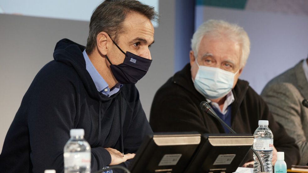Κυρ. Μητσοτάκης και Στ. Μπένος κατά τις ανακοινώσεις για την ανασυγκρότηση της καμένης Βόρειας Εύβοιας το 2021
