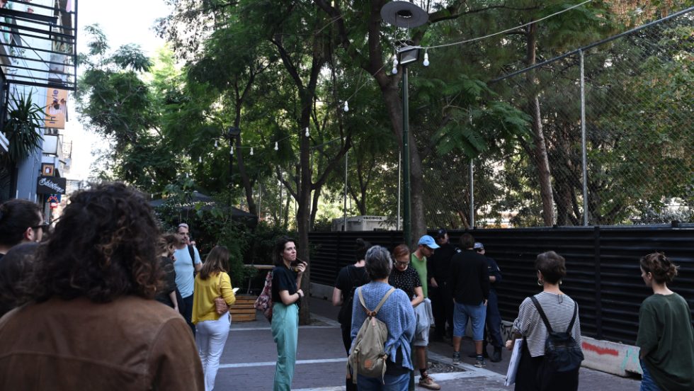 Εξάρχεια, μετρό, πλατεία