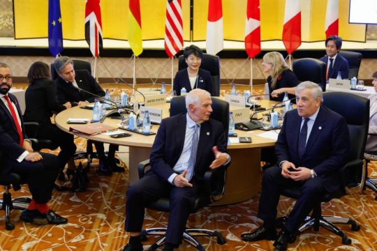 g7