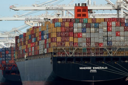 Επιφυλακτική η Maersk αναφορικά με τη ναυτιλία στα Στενά του Ορμούζ παρά την συμφωνία ΗΠΑ-Ιράν