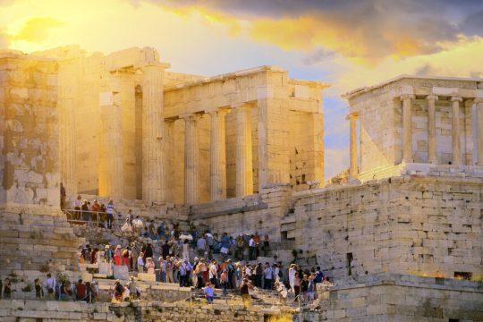 Τουρίστες στην Ακρόπολη