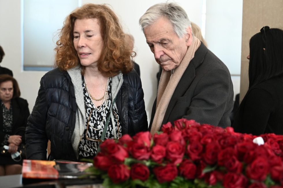 Από την κηδεία του Βασίλη Βασιλικού