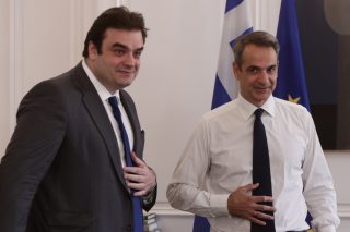 ο Κυριάκος Μητσοτάκης και ο Κυριάκος Πιερρακάκης