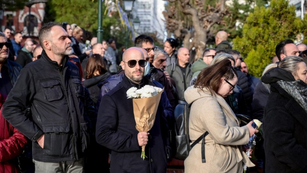 Κηδεία, Βασίλης Καρράς