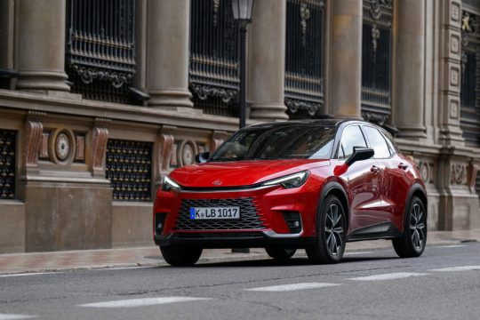lexus-lbx