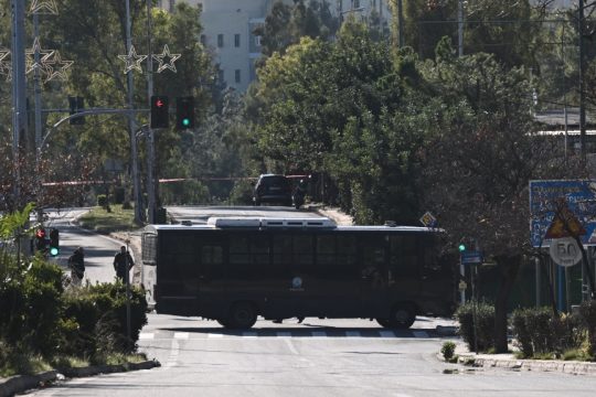 βόμβα κοντά στην έδρα των ΜΑΤ