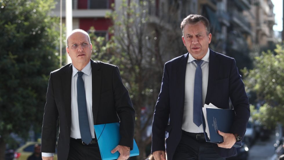 Γιάννης Οικονόμου, Γιάννης Βρούτσης