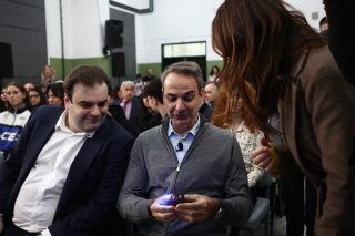pierrakakis-mitsotakis