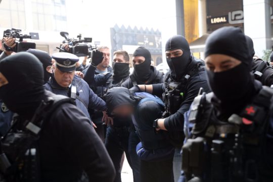 οπαδική βία, ανακριτής