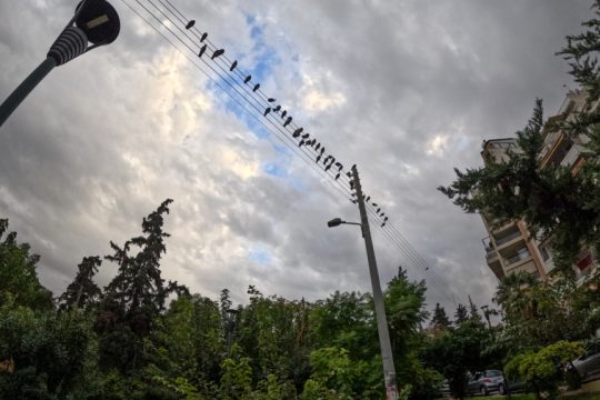 Φεύγει η κακοκαιρία Erminio: Ηπιότερος ο καιρός, συνεχίζονται οι βροχές