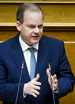 kostas karamanlis
