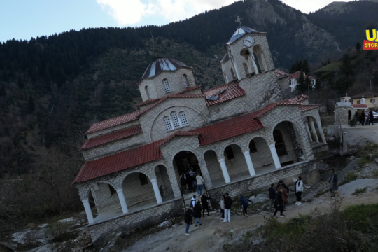 Εκκλησία που γέρνει στα Τρίκαλα