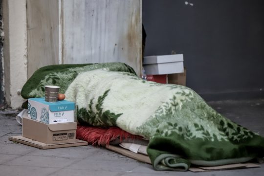 Οι άστεγοι της Ευρώπης: ζωές στον δρόμο «χωρίς ταυτότητα»