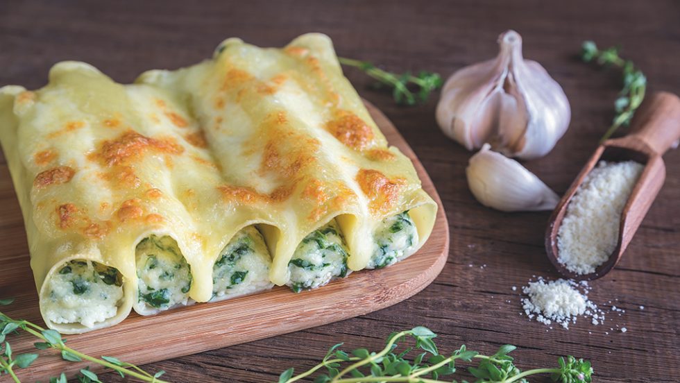 kanelonia-me-spanaki
