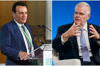 Ο διευθύνων σύμβουλος της AstraZeneca, Pascal Soriot, εισέπραξε αμοιβές περίπου 17 εκατ. βρετανικών λιρών για το 2023 | Το πακέτο αμοιβών του CEO της HSBC, Noel Quinn (δεξιά), διπλασιάστηκε σχεδόν το 2023 παρά τις αστοχίες του στην κινεζική αγορά ακινήτων