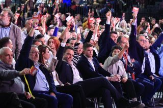 Συνέδριο ΣΥΡΙΖΑ: Ψηφοφορία δι’ ανατάσεως των χειρών