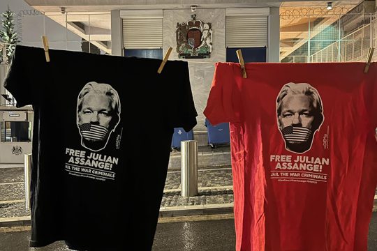Κινητοποίηση του ΜέΡΑ25 στην Πρεσβεία της Μ. Βρετανίας