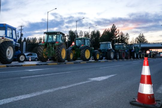 αγρότες - τρακτέρ