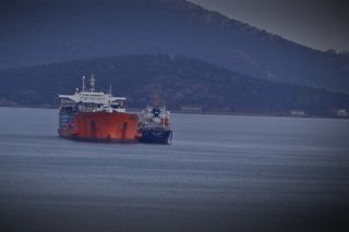Μικρές απώλειες στην ελληνική σημαία από φορτηγά και δεξαμενόπλοια
