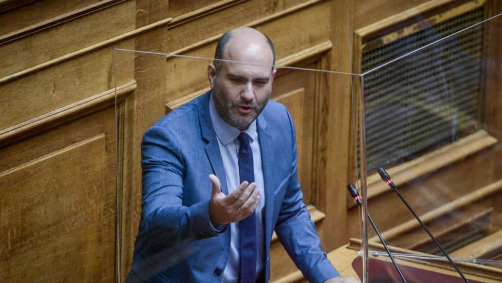 Μαρκόπουλος σε Κασσελάκη: «Ο πατέρας μου δεν είχε τα εκατομμύρια του δικού του, αλλά ένα πανεπιστήμιο το έχω βγάλει»