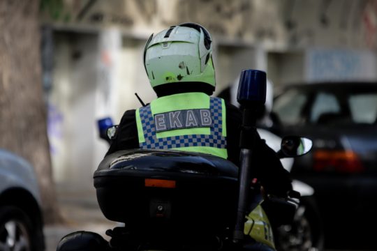 μοτοσικλετιστής του ΕΚΑΒ