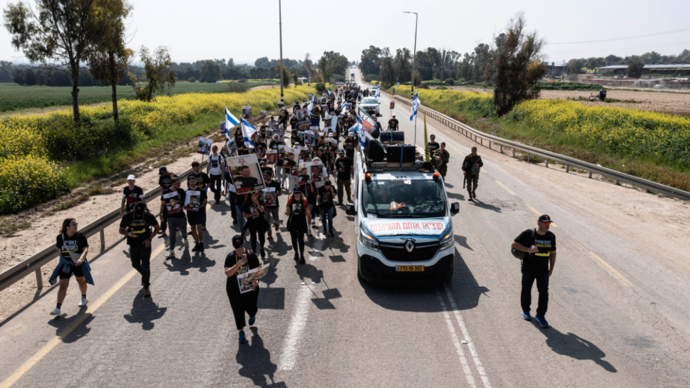 Πορεία συγγενών ομήρων της Χαμάς
