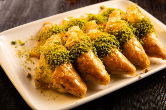 Τρίγωνα μπακλαβαδάκια