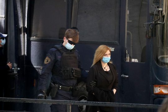 Προσαγωγή της Ρούλας Πισπιρίγκου στο δικαστήριο