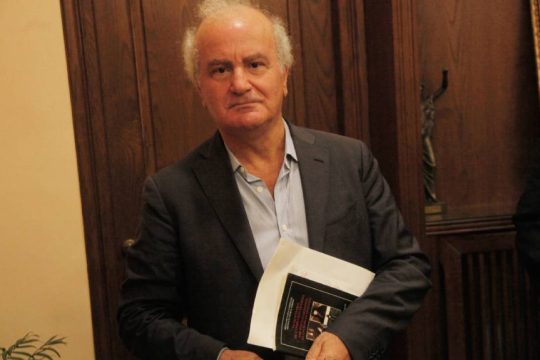 Χαραλαμπίδης