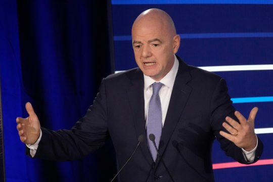 Η FIFA εξετάζει να ανοίξει ξανά την «πόρτα» στις ρωσικές ομάδες