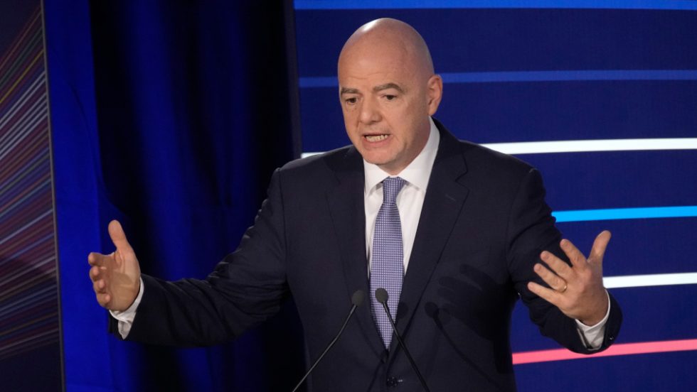 Η FIFA εξετάζει να ανοίξει ξανά την «πόρτα» στις ρωσικές ομάδες