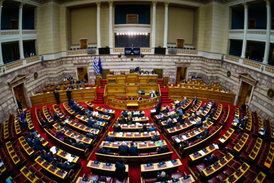 Βουλή - συζήτηση για την πρόταση μομφής