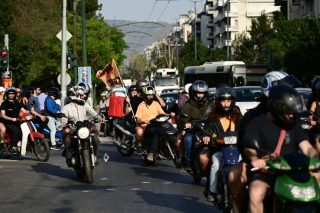 Οι εργαζόμενοι διανομείς-οδηγοί δικύκλου συμμετείχαν μαζικά στη χθεσινή πανελλαδική απεργία