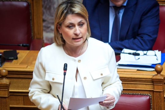 Αλεξοπούλου για «τσάμπα»: Αλλάζει το αφήγημα και ζητά τα ρέστα