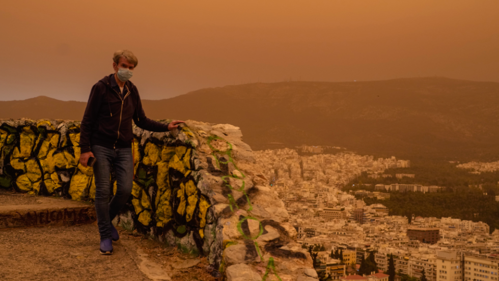«Εισβολή» σκόνης στη χώρα - Λασποβροχές και «προβληματική» ποιότητα του αέρα