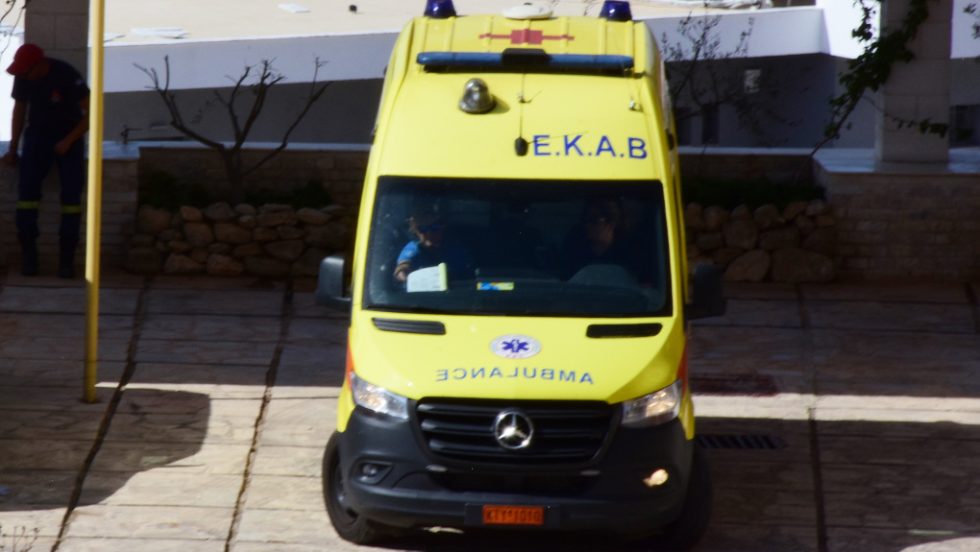 EKAB - ασθενοφόρο