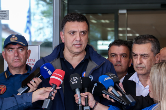Ο Βασίλης Κικίλιας με τον περιφερειάρχη Θεσσαλίας στο ΠΕΣΟΠΠ στη Λάρισα