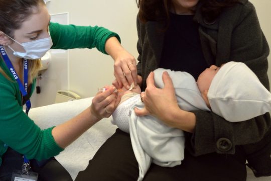 βρεφικός εμβολιασμός