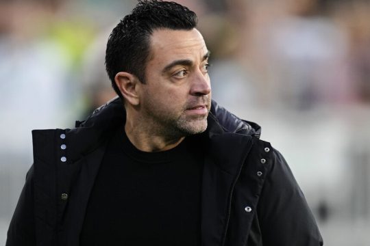 «Βόμβες» Τσάβι κατά Λαπόρτα για την επιστροφή του Μέσι στη Μπαρτσελόνα