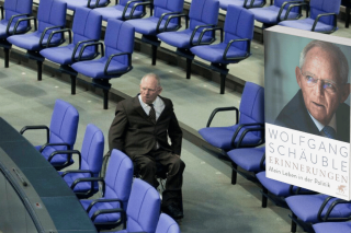 WOLFGANG SCHÄUBLE: «ΑΝΑΜΝΗΣΕΙΣ. Η ΖΩΗ ΜΟΥ ΣΤΗΝ ΠΟΛΙΤΙΚΗ», ΕΚΔ. KLETT-COTTA, STUTTGART, 2024