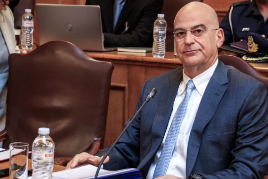 Ο υπουργός Εθνικής Αμυνας, Νίκος Δένδιας, αποδίδει τη σύντομη διάρκεια της διαβούλευσης σε «επείγουσα ανάγκη που επιβάλλουν οι γεωπολιτικές εξελίξεις»