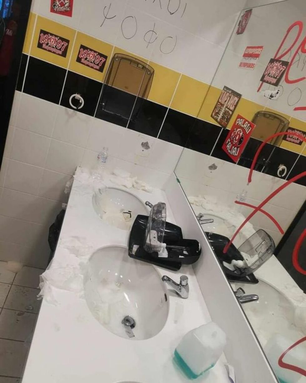 Zημιές στο γήπεδο της ΑΕΚ