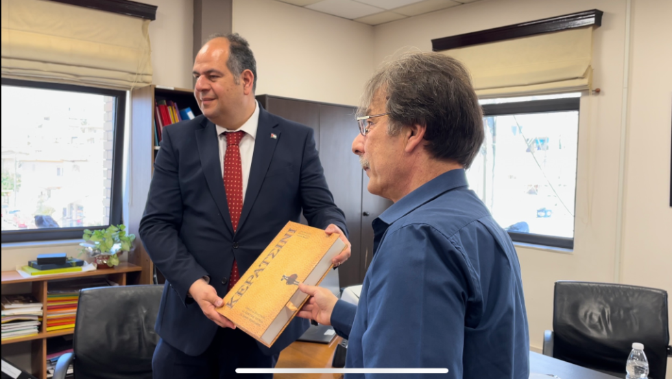 Ο Δήμαρχος Κερατσινίου - Δραπετσώνας με τον Παλαιστίνιο πρέσβη