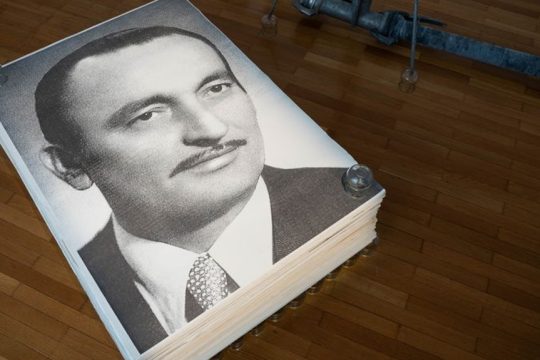 Αφίσες του Τάκη Καρναβά, που φιλοτέχνησε ο Πάνος Χαραλάμπους