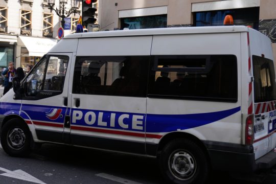 Βαν της γαλλικής αστυνομίας