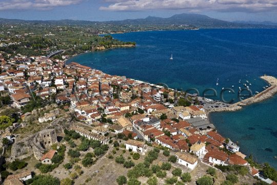 Η Κορώνη και το λιμάνι της