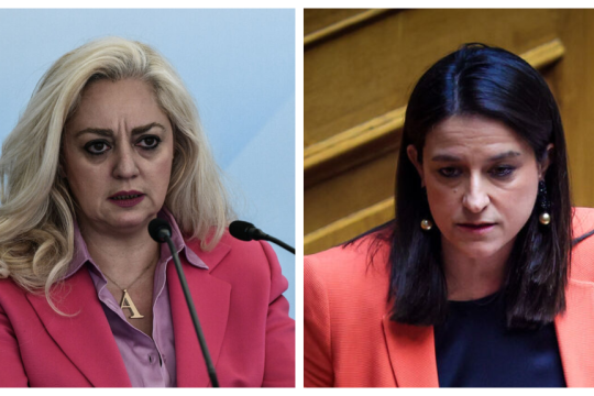 Η γ.γ. του υπουργείου Εργασίας, Αννα Στρατινάκη (αριστερά), με μία ηχηρή παρέμβασή της υποκαθιστά ουσιαστικά την όποια νομοθετική πρωτοβουλία ανέμενε η αγορά να λάβει η νέα υπουργός Εργασίας, Νίκη Κεραμέως (δεξιά), ώστε να αποσαφηνιστεί, κυρίως για τις ΜΜΕ, το ακριβές περιεχόμενο διατάξεων που είναι σε ισχύ