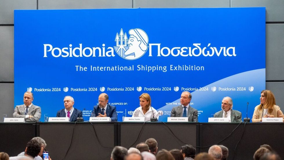 Στη συνέντευξη Τύπου της Ενωσης Ελλήνων Εφοπλιστών, η πρόεδρος Μελίνα Τραυλού εστίασε στην αναβάθμιση της ναυτικής εκπαίδευσης, στην ενίσχυση της ελληνικής σημαίας και στην πράσινη μετάβαση