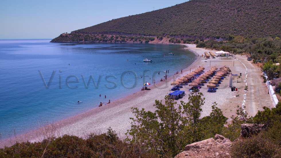 Η παραλία στο Κρυονέρι Αρκαδίας